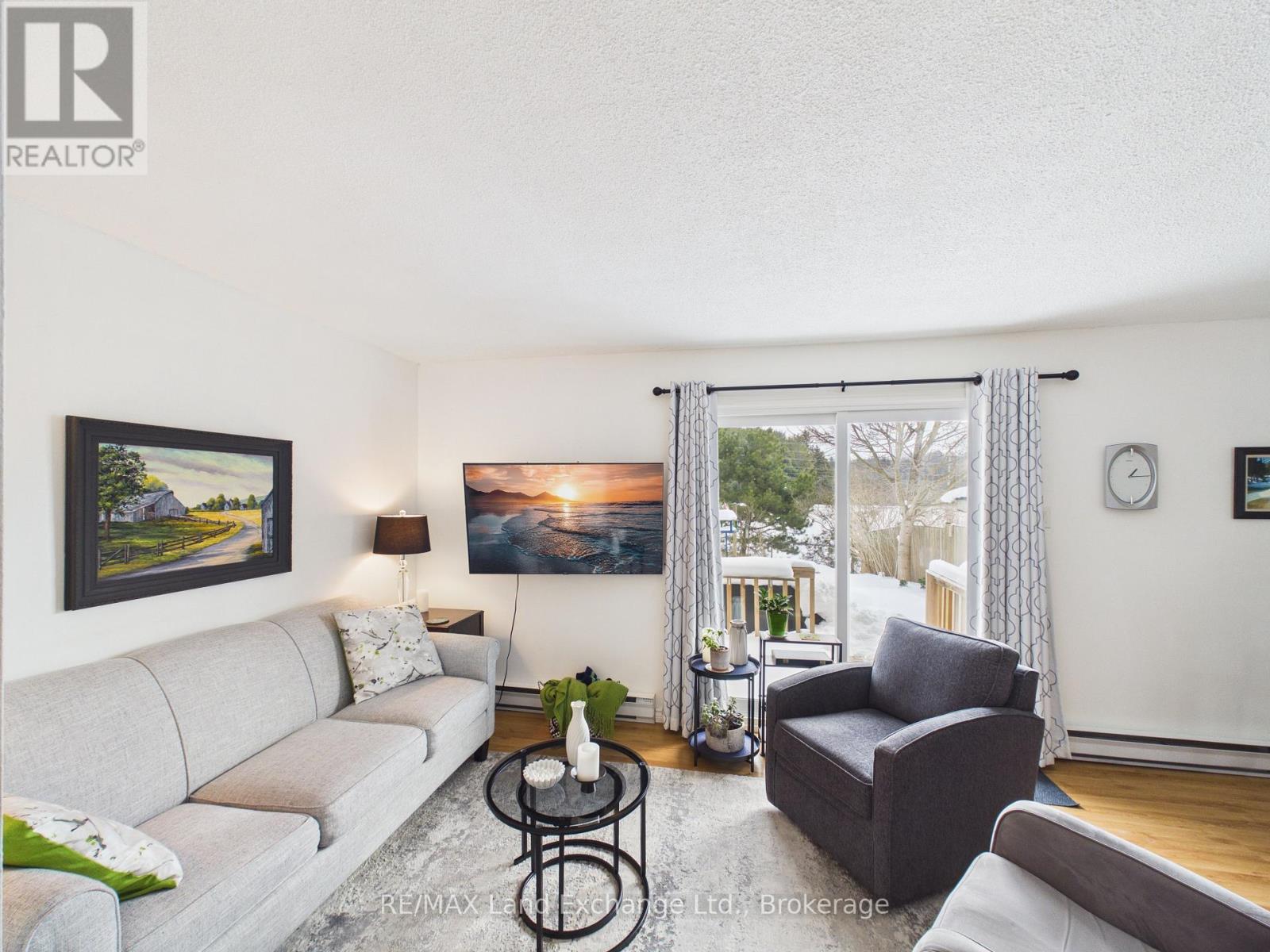 638 Hunter Street, Kincardine, Ontario  N2Z 1R6 - Photo 7 - X12782092