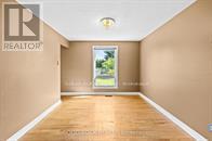 1631 Charbonneau Street, Ottawa, Ontario  K1E 2J6 - Photo 10 - X12782114