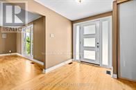 1631 Charbonneau Street, Ottawa, Ontario  K1E 2J6 - Photo 4 - X12782114