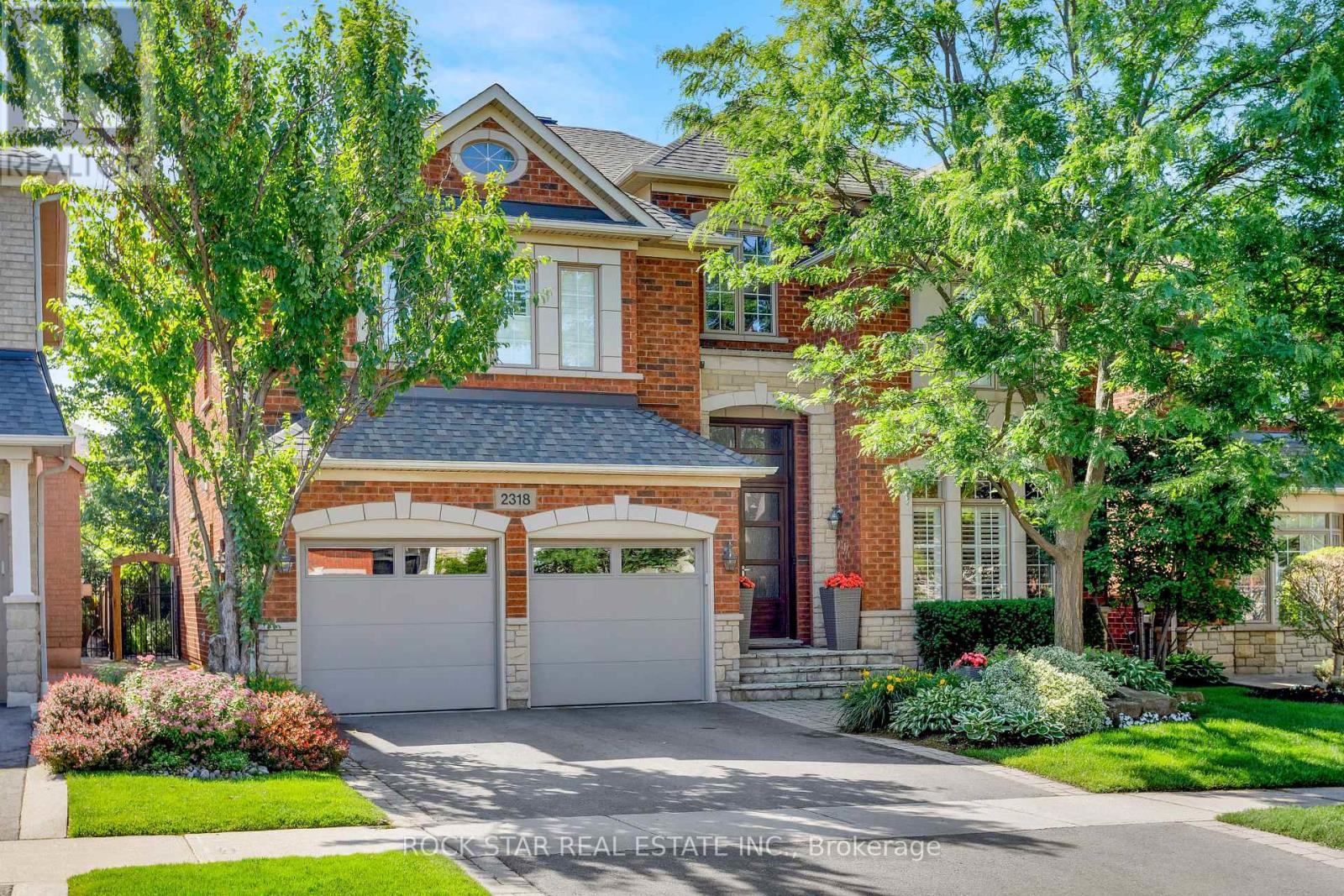 2318 Salcome Drive, Oakville, Ontario  L6H 7N3 - Photo 5 - W12782064