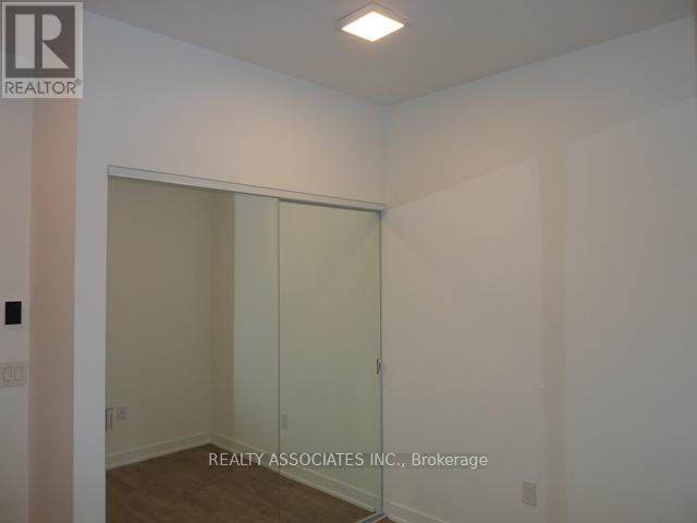 916 - 50 Mccaul Street, Toronto (Kensington-Chinatown), Ontario  M5T 1V9 - Photo 10 - C12782096