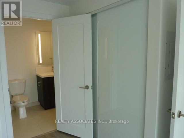 916 - 50 Mccaul Street, Toronto (Kensington-Chinatown), Ontario  M5T 1V9 - Photo 12 - C12782096