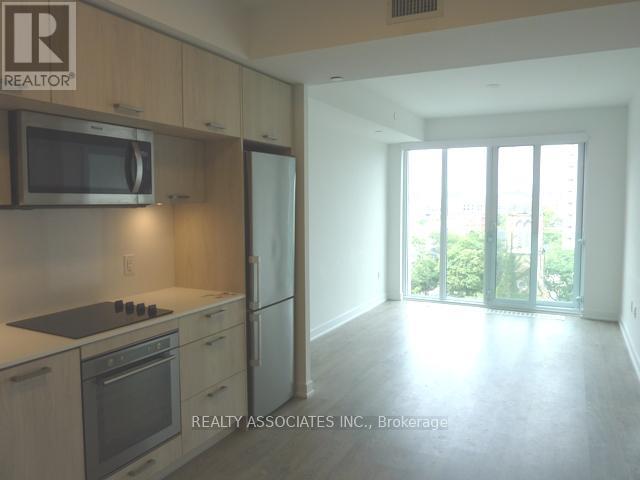 916 - 50 Mccaul Street, Toronto (Kensington-Chinatown), Ontario  M5T 1V9 - Photo 4 - C12782096