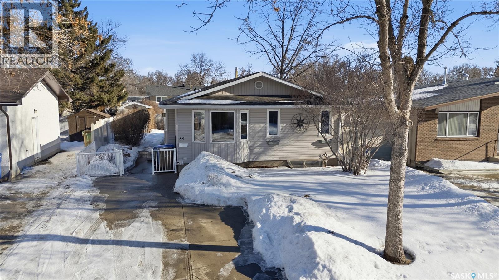 39 Peart CRESCENT, regina, Saskatchewan