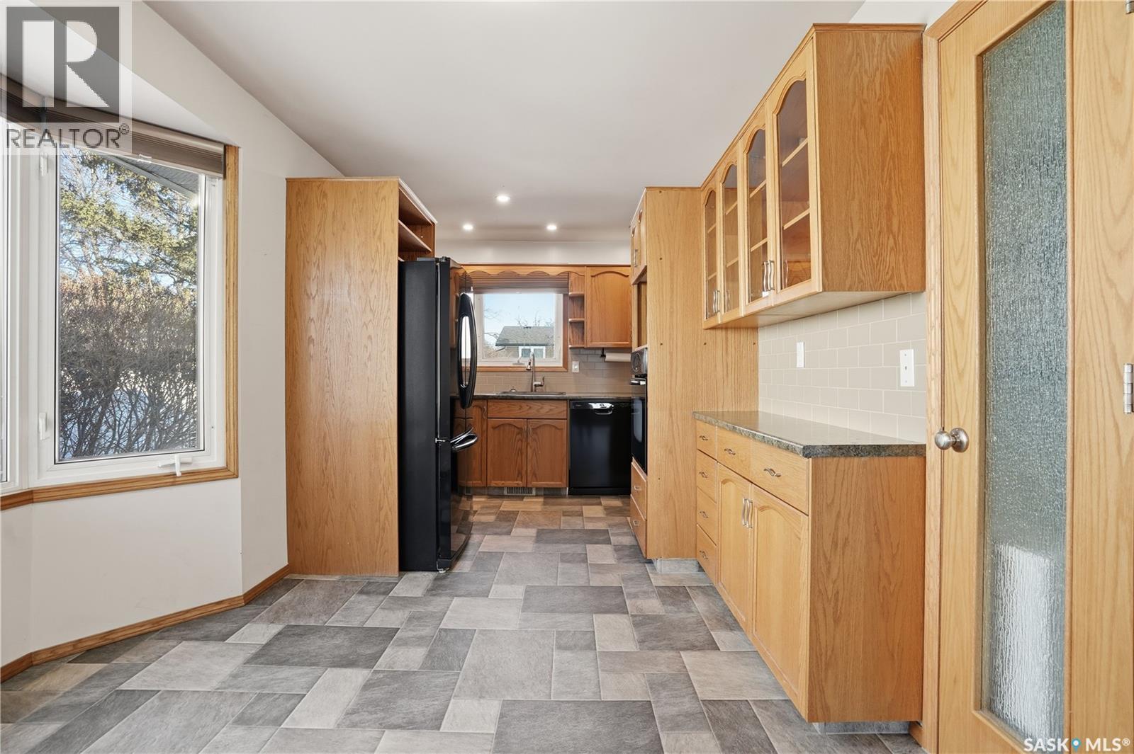 39 Peart Crescent, Regina, Saskatchewan  S4N 4R4 - Photo 10 - SK028381