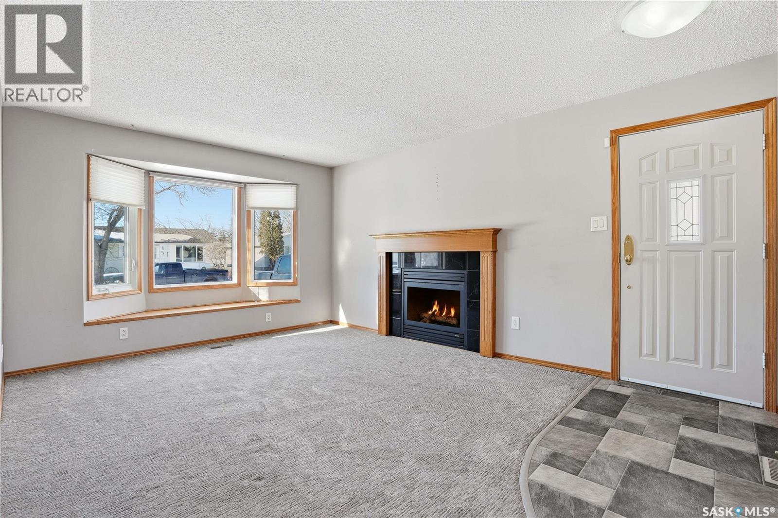 39 Peart Crescent, Regina, Saskatchewan  S4N 4R4 - Photo 4 - SK028381