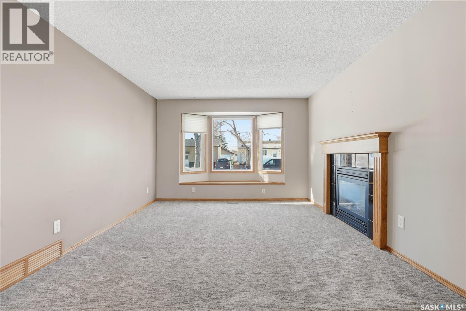 39 Peart Crescent, Regina, Saskatchewan  S4N 4R4 - Photo 5 - SK028381