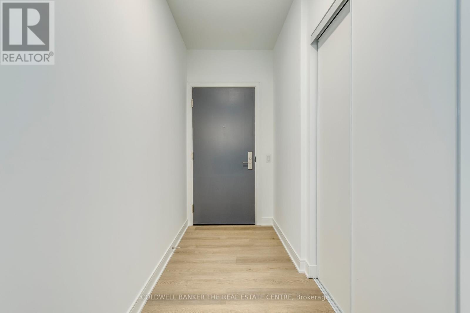 709 - 86 Dundas Street E, Mississauga, Ontario  L5A 0B1 - Photo 6 - W12782100