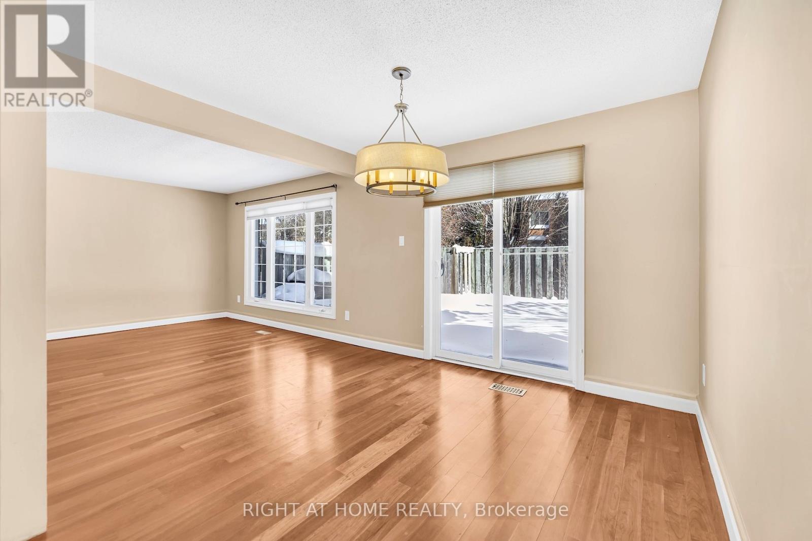 3 - 104 Woodlawn Road E, Guelph, Ontario  N1E 1B7 - Photo 16 - X12782108