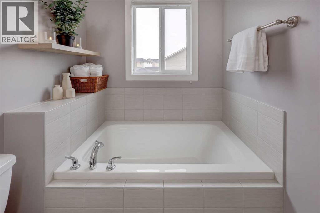 1206 Kings Heights Way Se, Airdrie, Alberta  T4A 0M5 - Photo 21 - A2282882