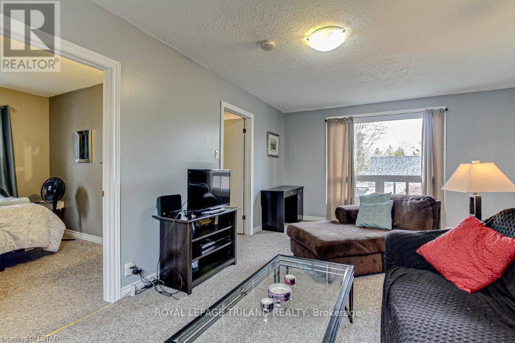 Upper Unit - 256 Edinburgh Street, London North, Ontario  N6H 1M3 - Photo 12 - X12782202