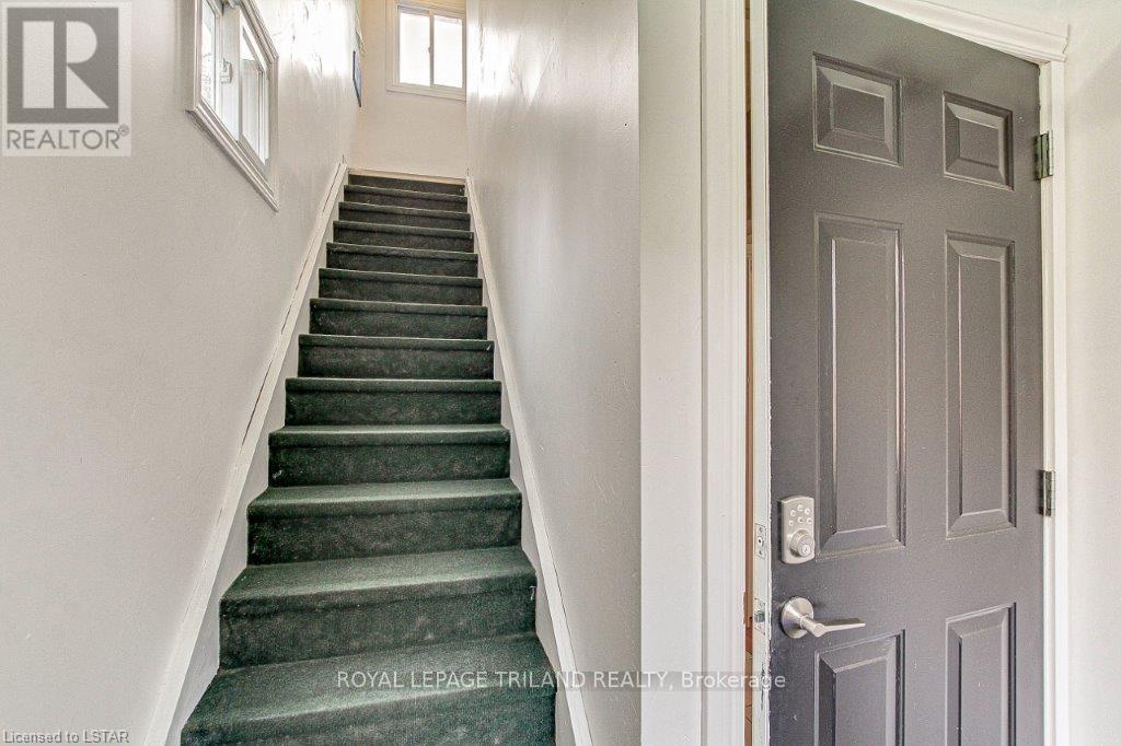 Upper Unit - 256 Edinburgh Street, London North, Ontario  N6H 1M3 - Photo 5 - X12782202