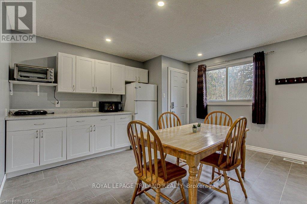 Upper Unit - 256 Edinburgh Street, London North, Ontario  N6H 1M3 - Photo 7 - X12782202