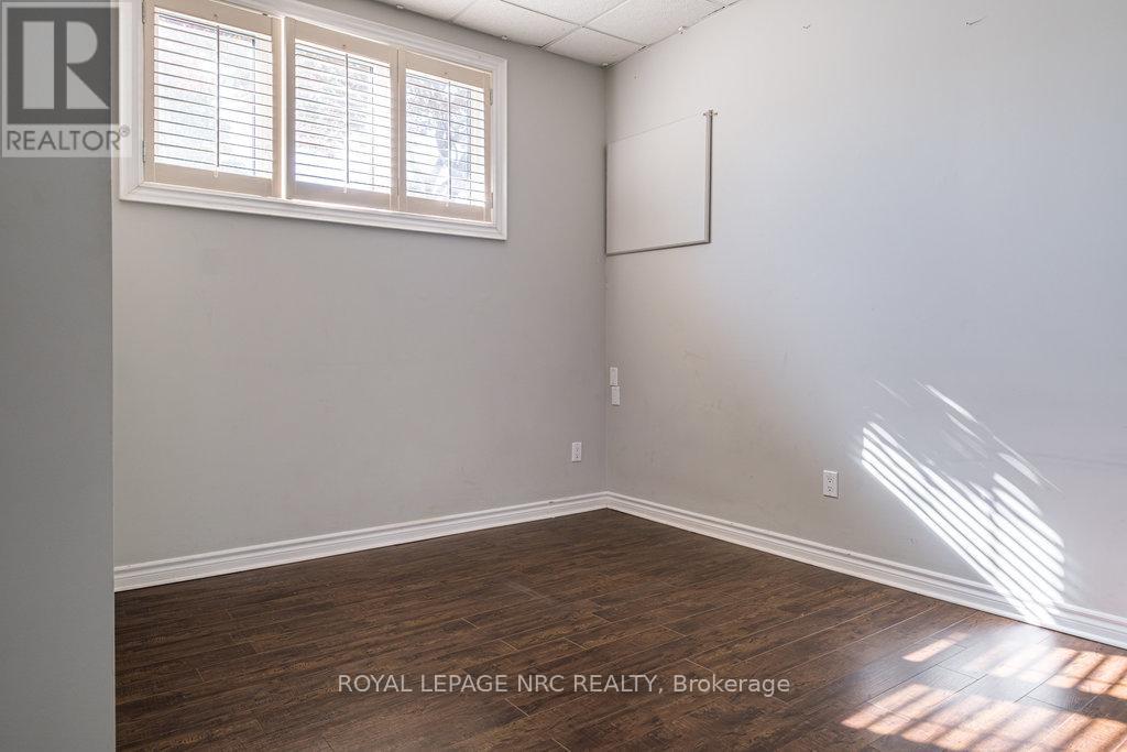 8071 Costabile Drive, Niagara Falls, Ontario  L2H 3H4 - Photo 16 - X12782148