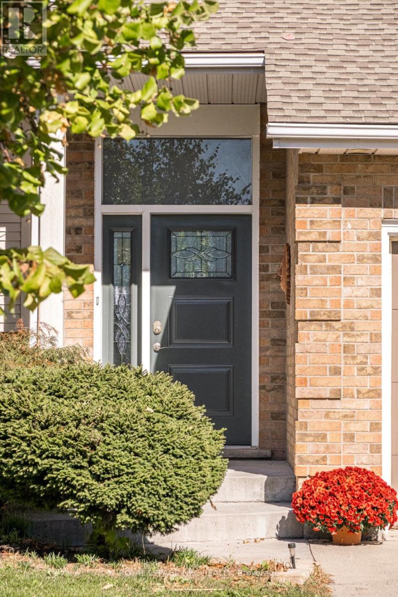 8071 Costabile Drive, Niagara Falls, Ontario  L2H 3H4 - Photo 2 - X12782148