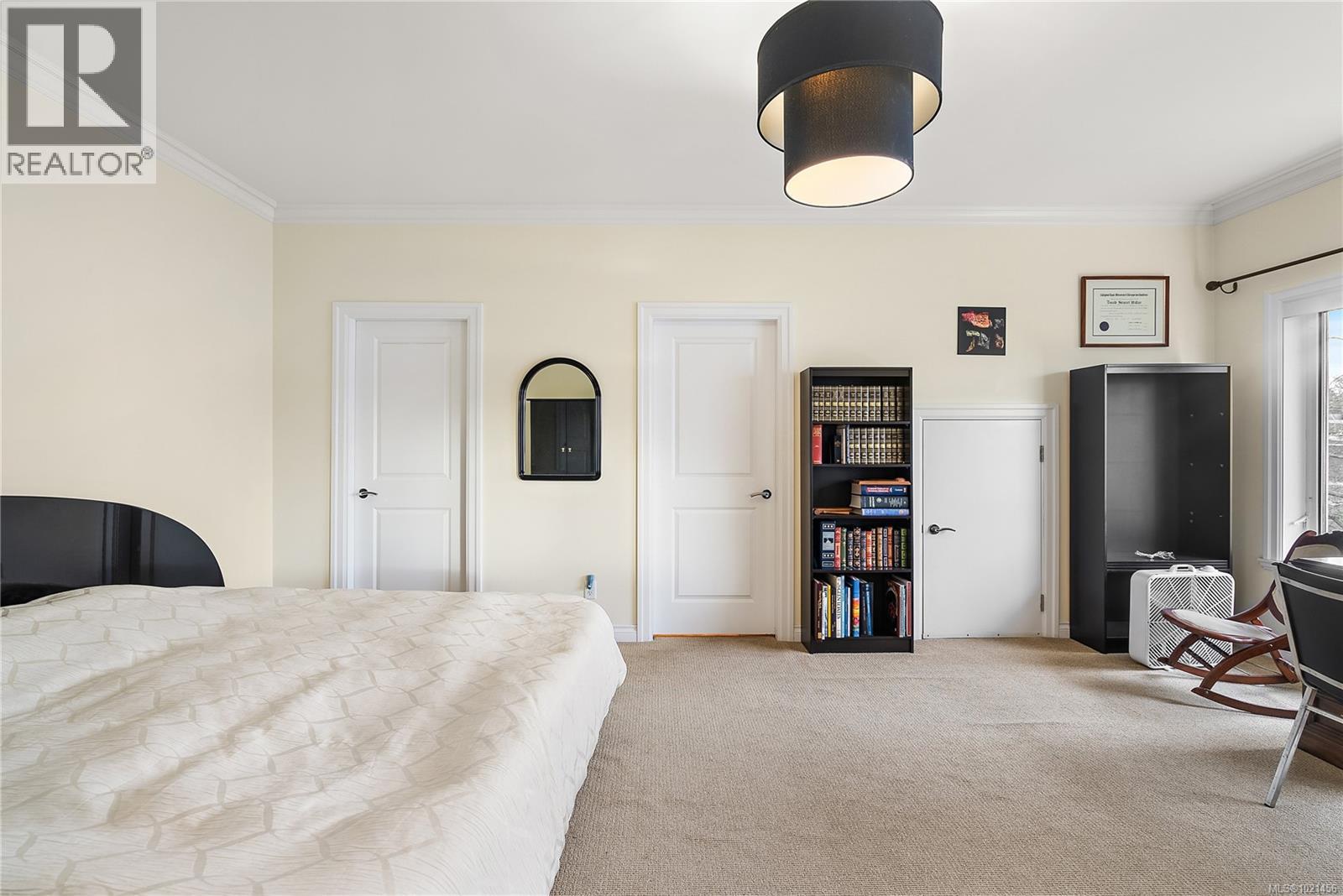 303 9942 Third St, Sidney, British Columbia V8L 3B2 - Photo 16 - 1021456