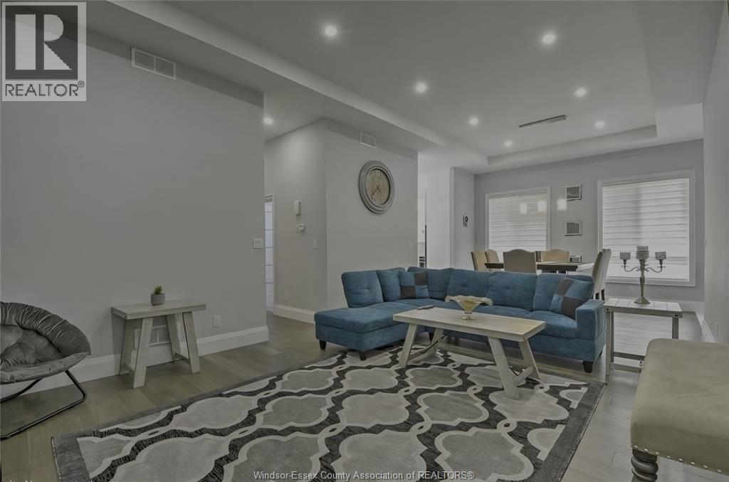 1782 Pierre Avenue, Windsor, Ontario  N8W 2J6 - Photo 3 - 26003105