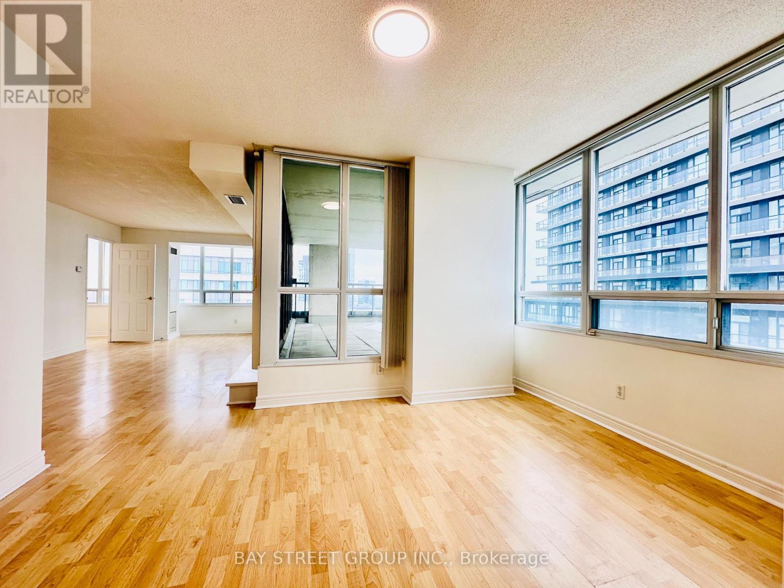 Ph106 - 23 Hollywood Avenue, Toronto, Ontario  M2N 7L8 - Photo 8 - C12782130