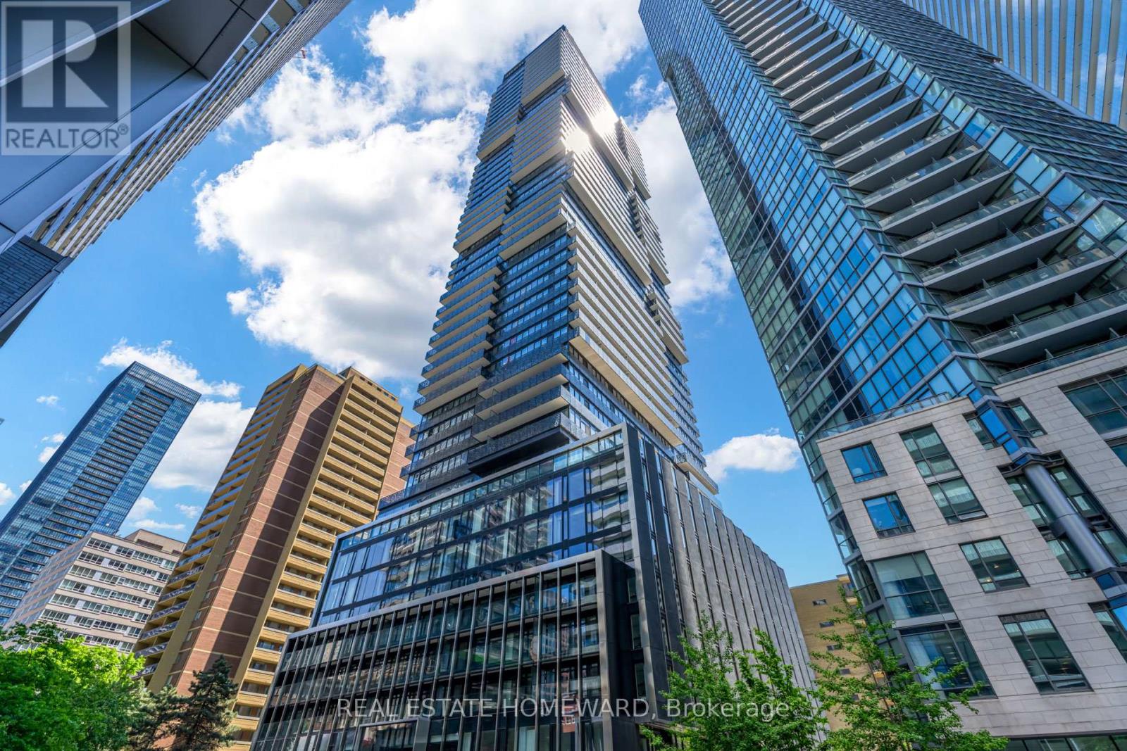 3704 - 55 Charles Street E, Toronto, Ontario  M4Y 0J1 - Photo 2 - C12782188