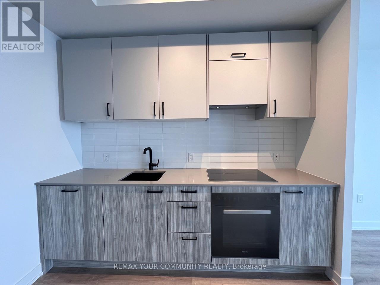 1408 - 1 Quarrington Lane, Toronto, Ontario  M3C 0S4 - Photo 8 - C12782228