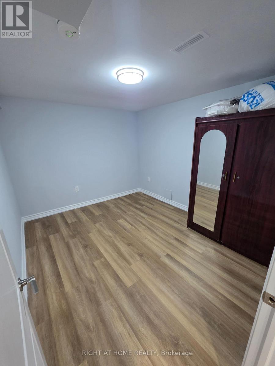 9 Boxdene Avenue, Toronto, Ontario  M1V 3C9 - Photo 8 - E12782120