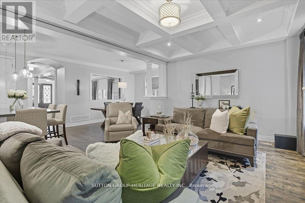 22 Glengowan Street, Whitby, Ontario  L1R 0K9 - Photo 11 - E12782204