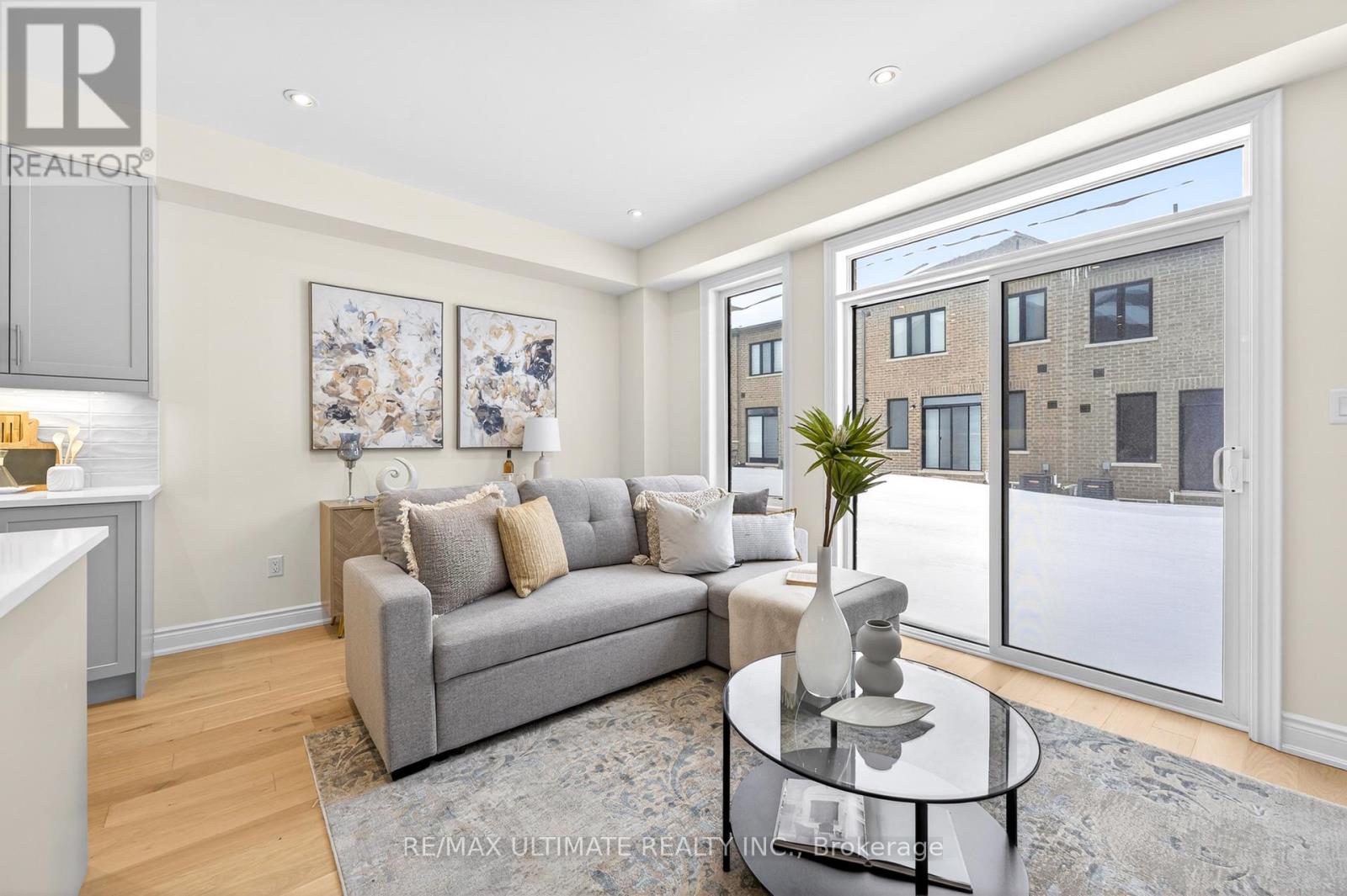 16 Singhampton Road, Vaughan, Ontario  L4H 5J6 - Photo 3 - N12782146