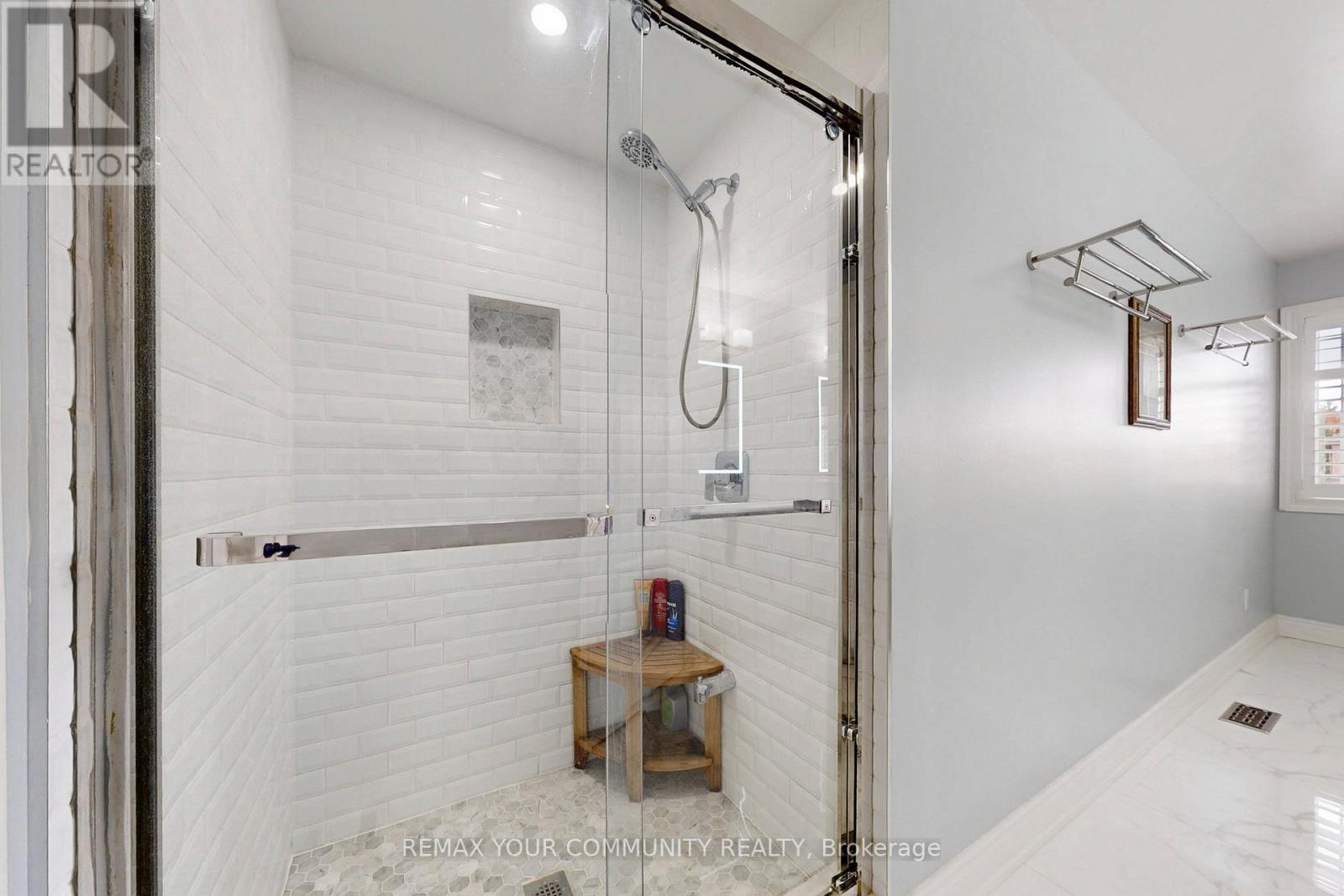 24 Pegasus Drive, Richmond Hill, Ontario  L4E 4R3 - Photo 27 - N12782214