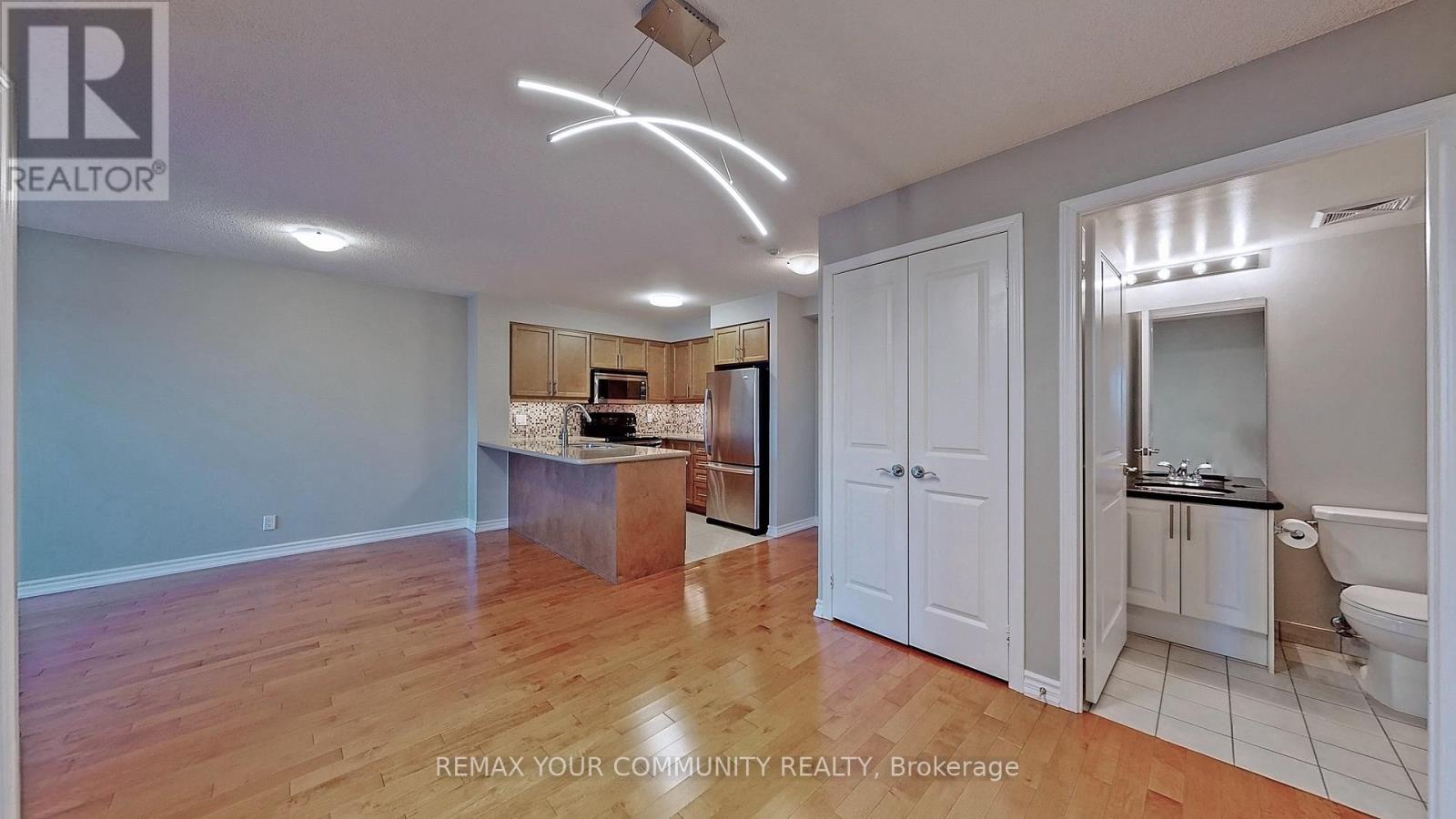 323 - 18 Harding Boulevard, Richmond Hill, Ontario  L4C 0T3 - Photo 10 - N12782222