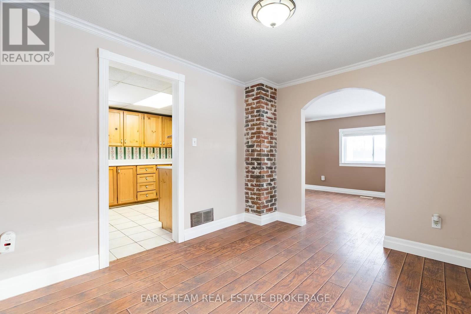 302 Nottawasaga Street, Orillia, Ontario  L3V 3K6 - Photo 13 - S12782178