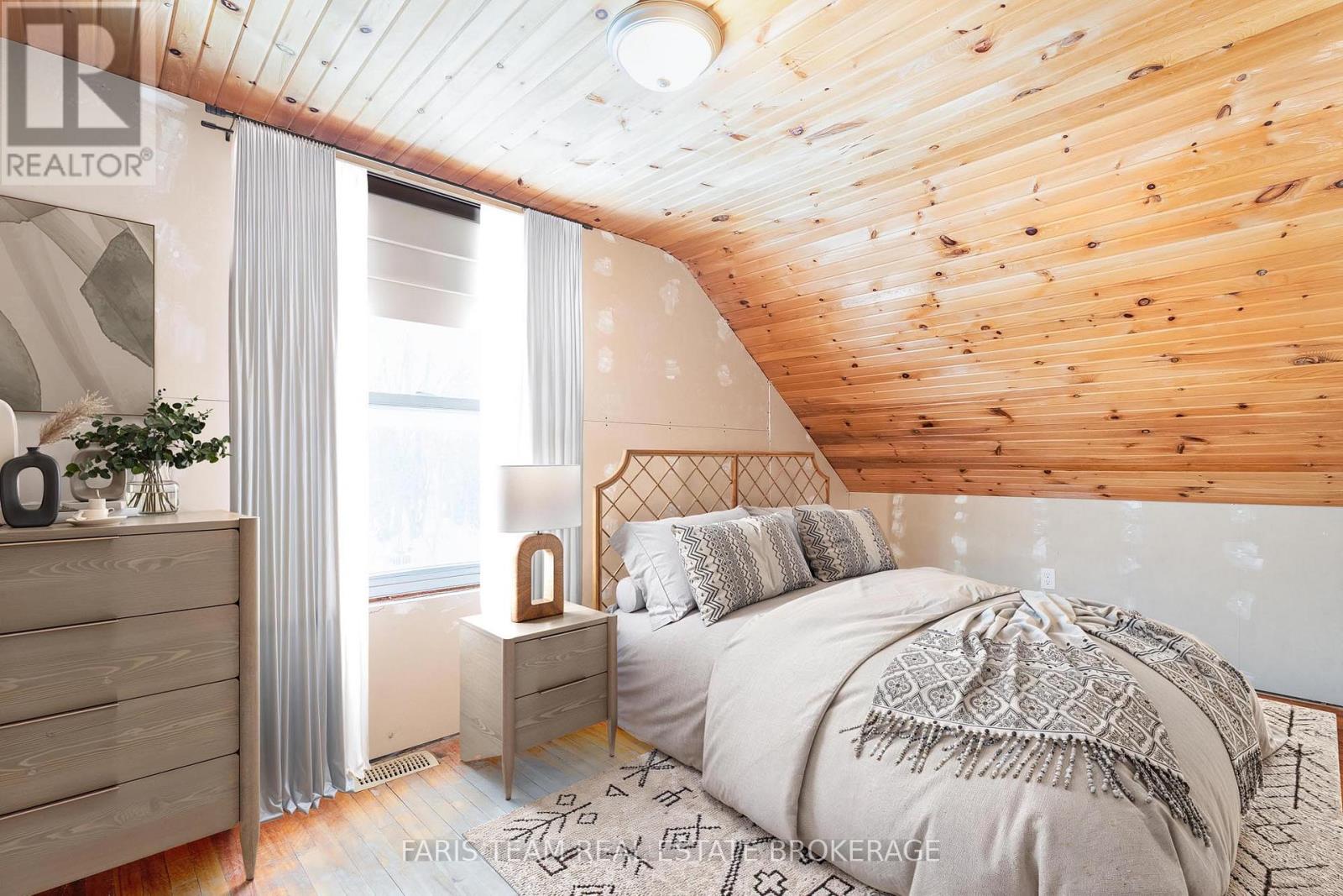 302 Nottawasaga Street, Orillia, Ontario  L3V 3K6 - Photo 23 - S12782178