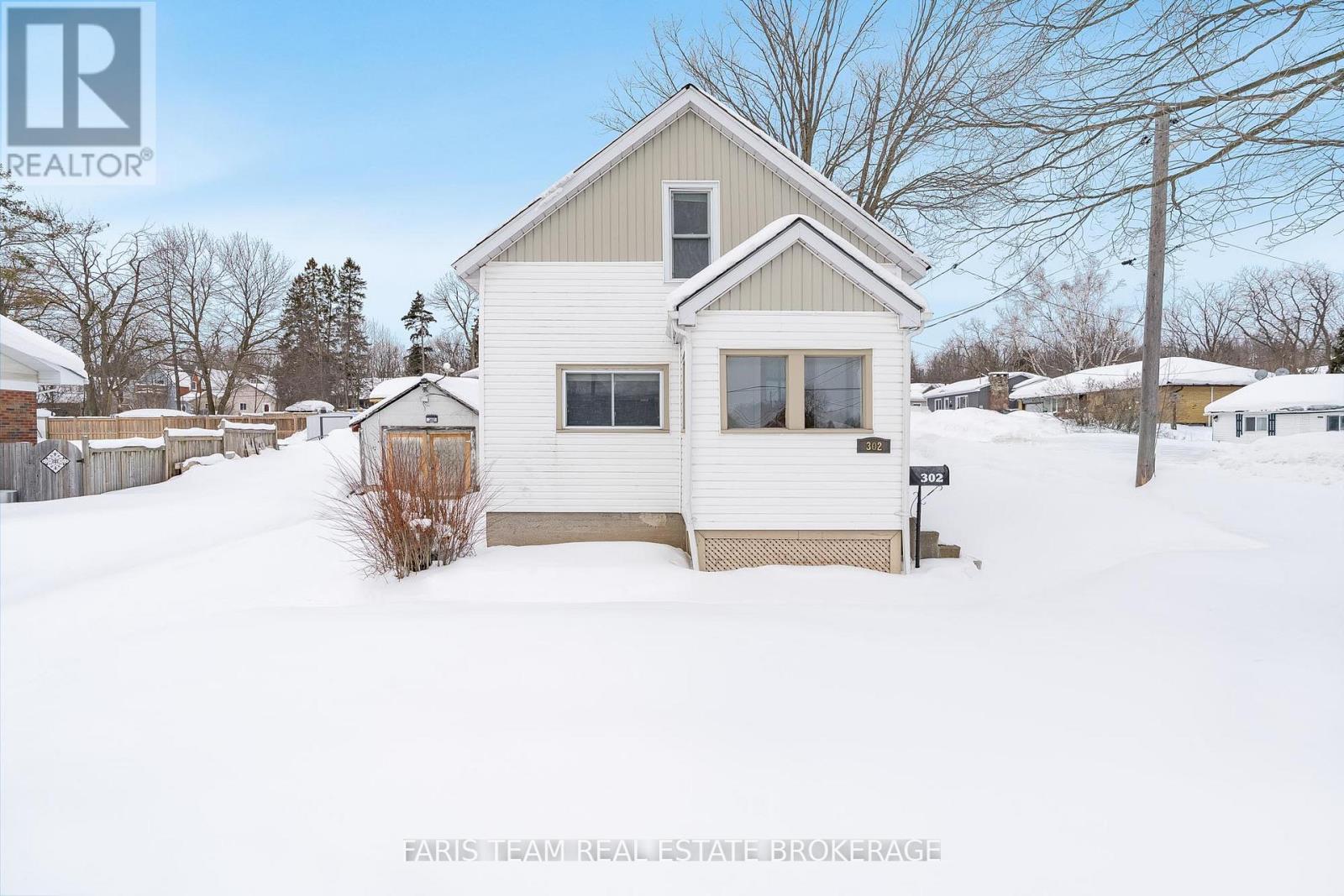 302 Nottawasaga Street, Orillia, Ontario  L3V 3K6 - Photo 3 - S12782178