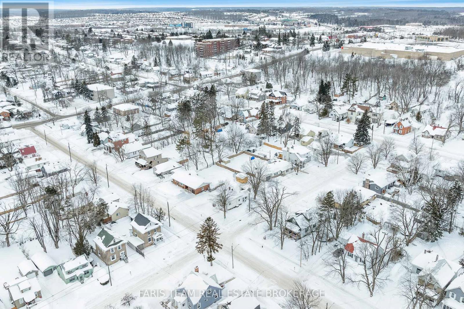 302 Nottawasaga Street, Orillia, Ontario  L3V 3K6 - Photo 36 - S12782178