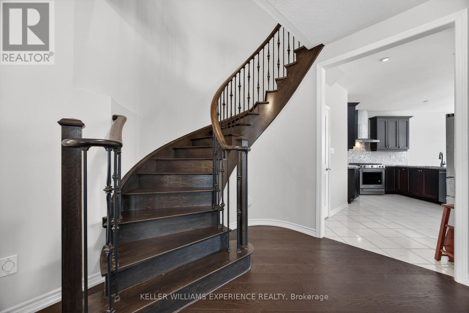 35 Muirfield Drive, Barrie, Ontario  L4N 6J9 - Photo 9 - S12782180