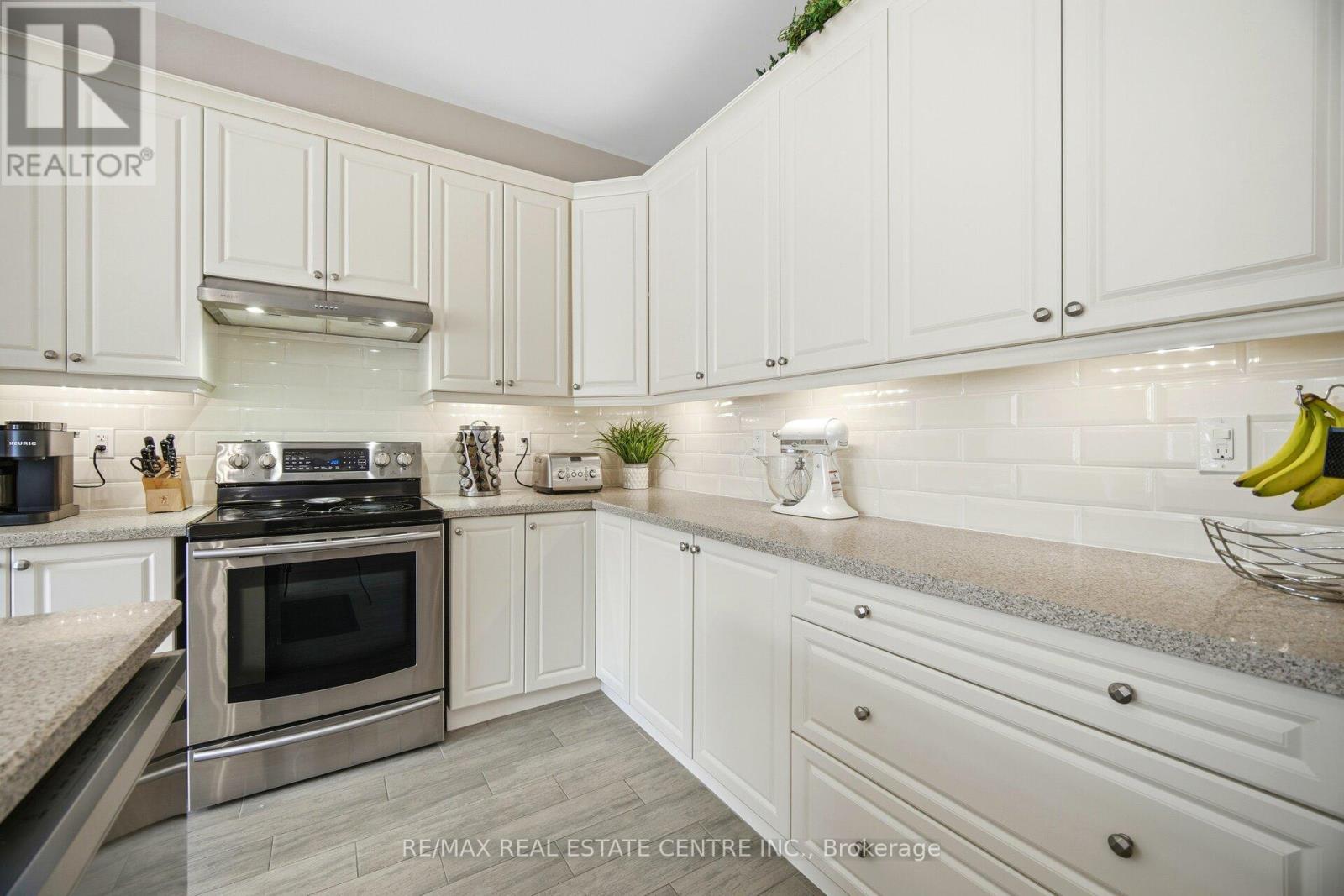 10 Aldersgate Drive, Brampton, Ontario  K8P 5J6 - Photo 19 - W12782142