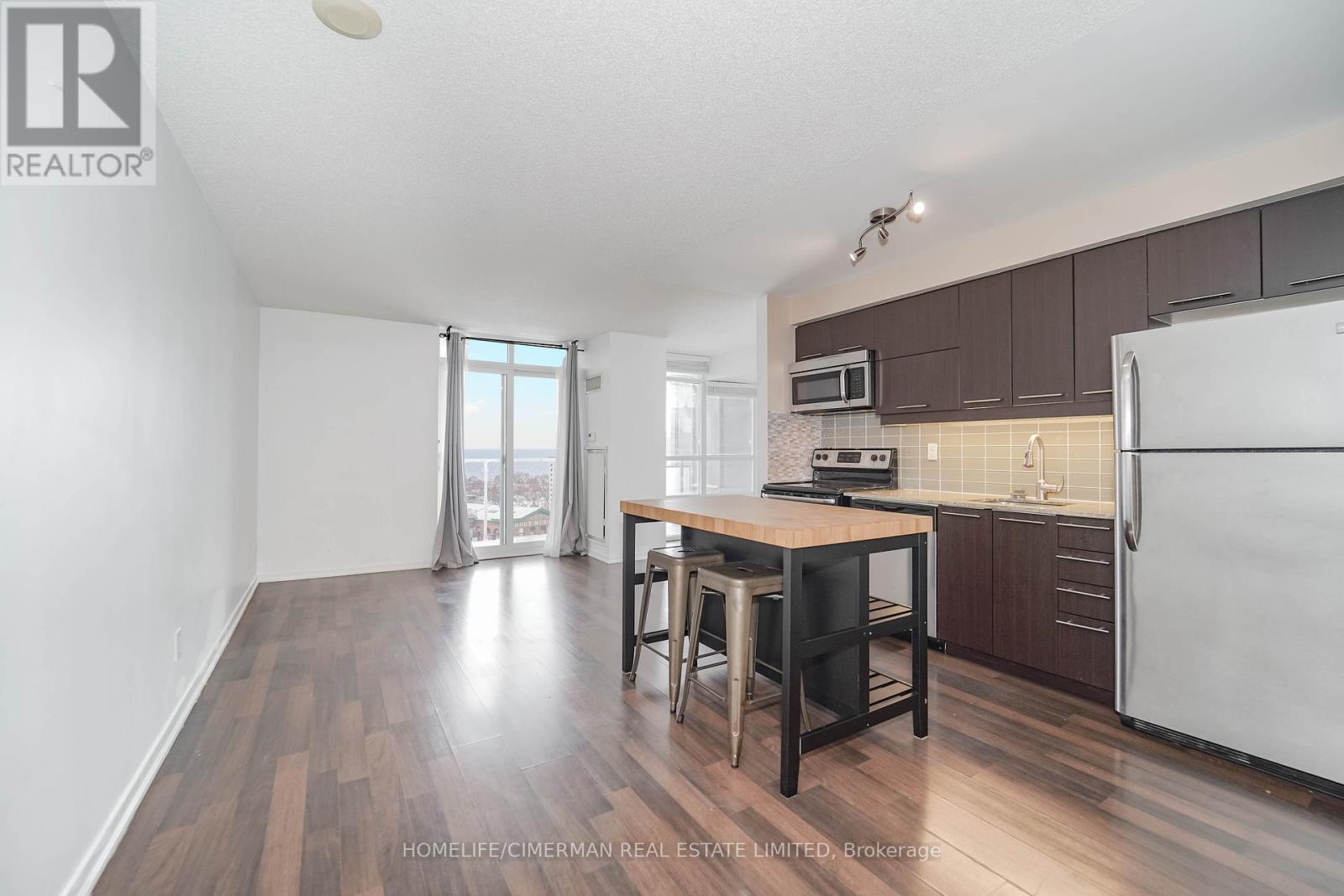 1611 - 38 Joe Shuster Way, Toronto, Ontario  M6K 0A5 - Photo 3 - W12782210