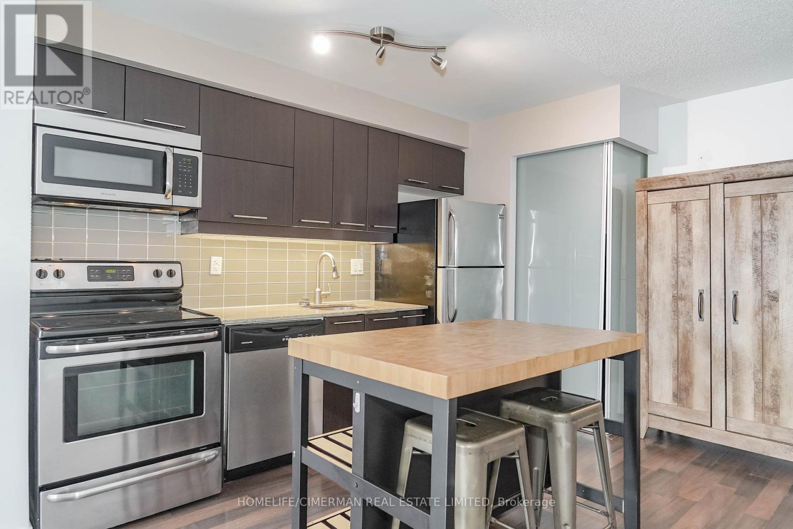 1611 - 38 Joe Shuster Way, Toronto, Ontario  M6K 0A5 - Photo 6 - W12782210