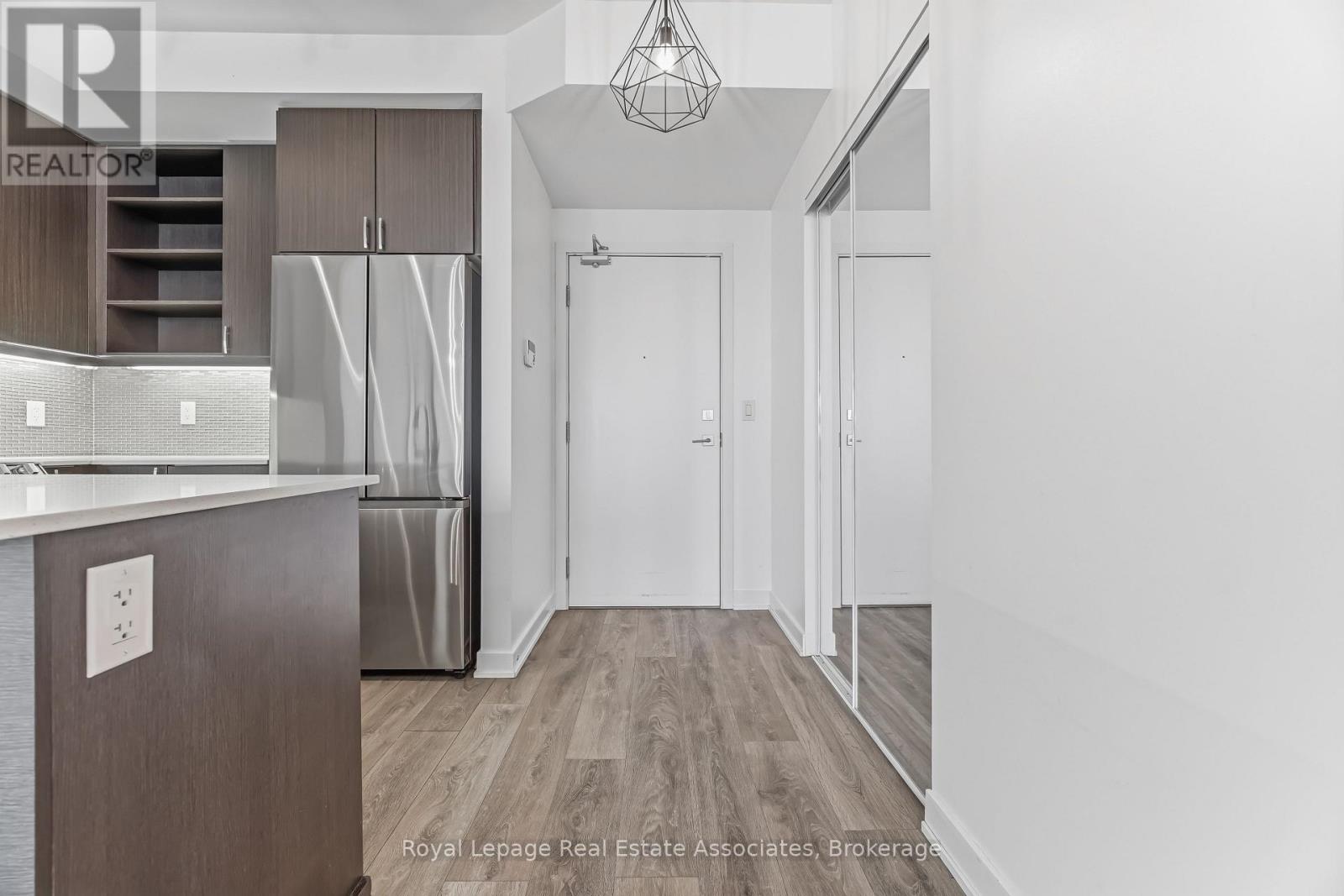 407 - 4633 Glen Erin Drive, Mississauga, Ontario  L5M 0Y6 - Photo 5 - W12782216