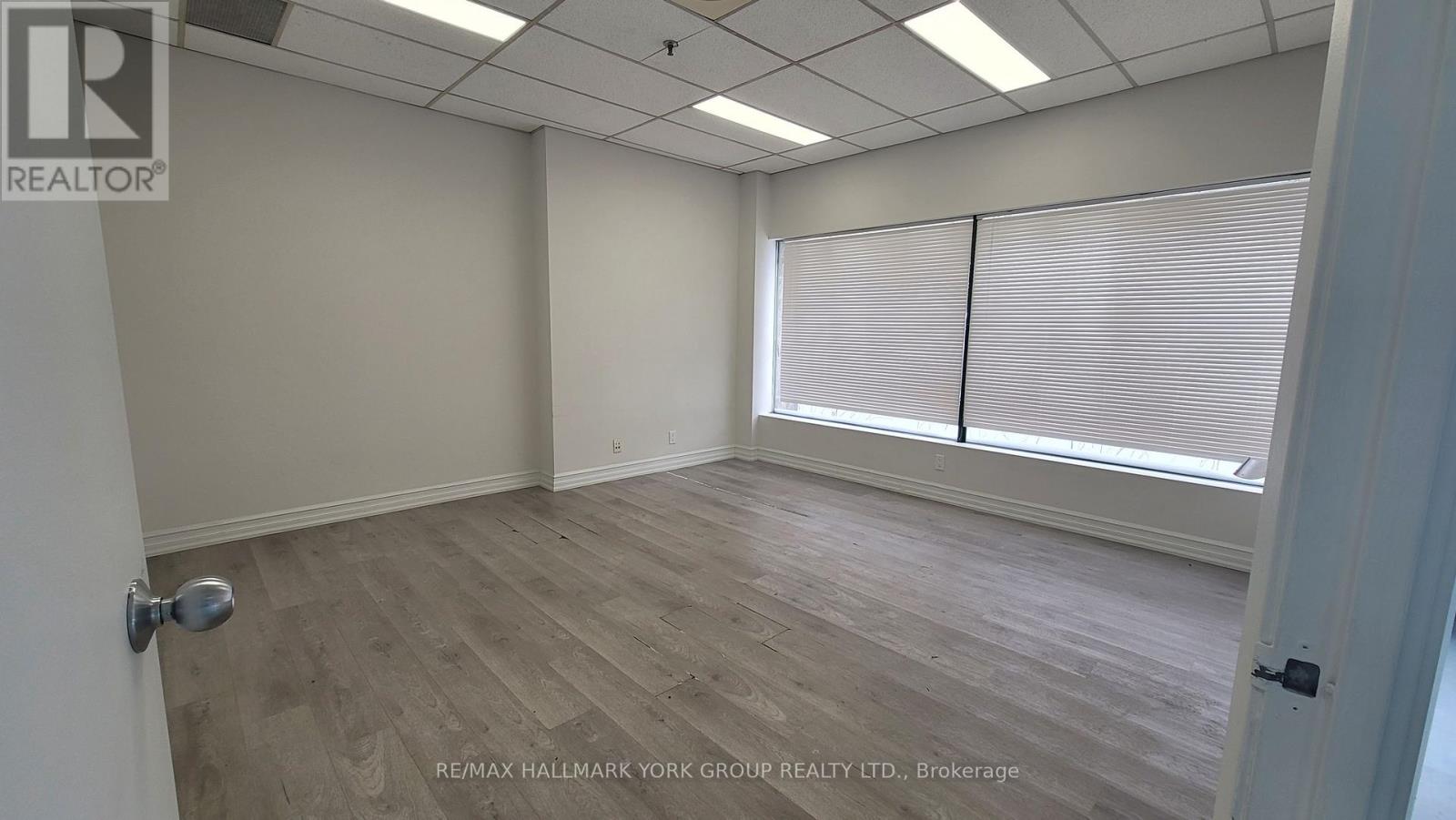 7 - 75 Mary Street, Aurora, Ontario  L4G 1G3 - Photo 4 - N12767164