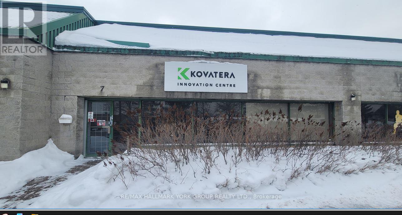 7 - 75 MARY STREET, Aurora, Ontario