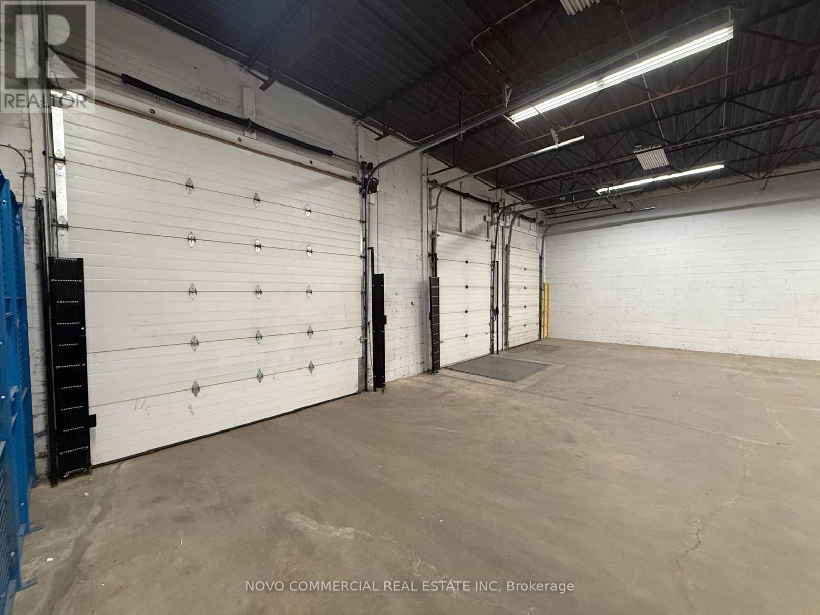 B - 615 Orwell Street, Mississauga, Ontario  L5A 2W4 - Photo 6 - W12537494