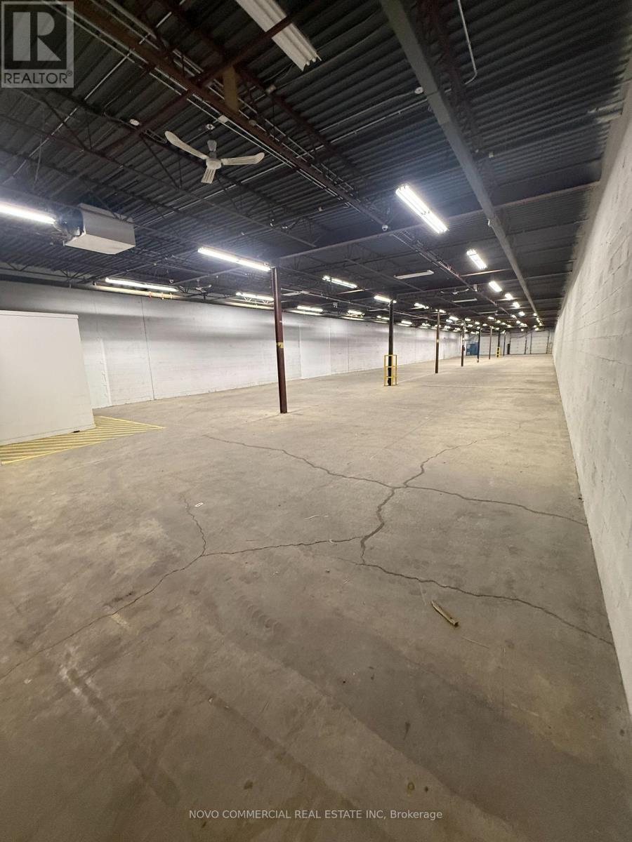 B - 615 Orwell Street, Mississauga, Ontario  L5A 2W4 - Photo 4 - W12537494