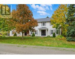 1 MEANDER CLOSE, Hamilton, Ontario