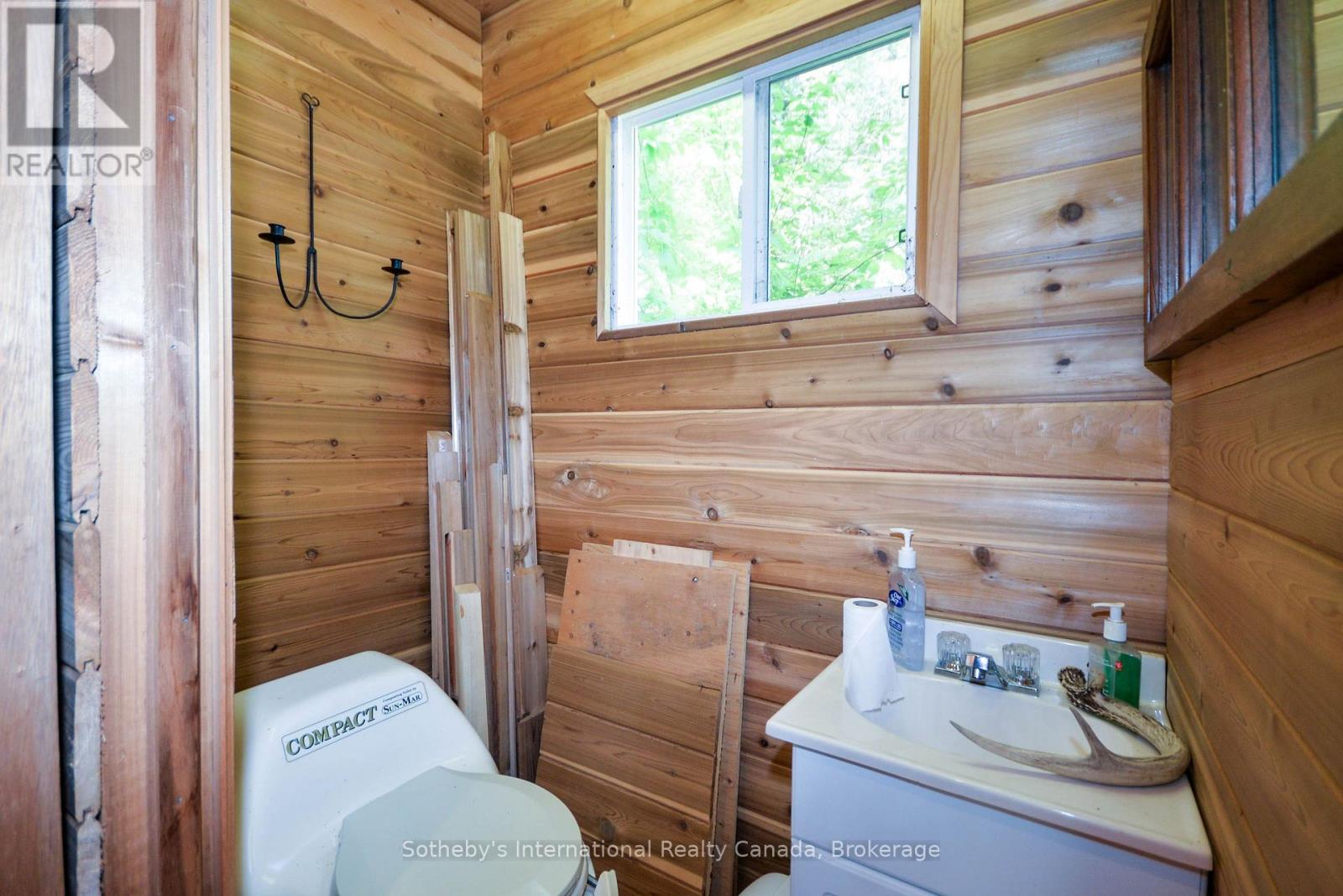 9492 Go Home Lake Shore, Georgian Bay, Ontario  P0C 1H0 - Photo 21 - X12752722