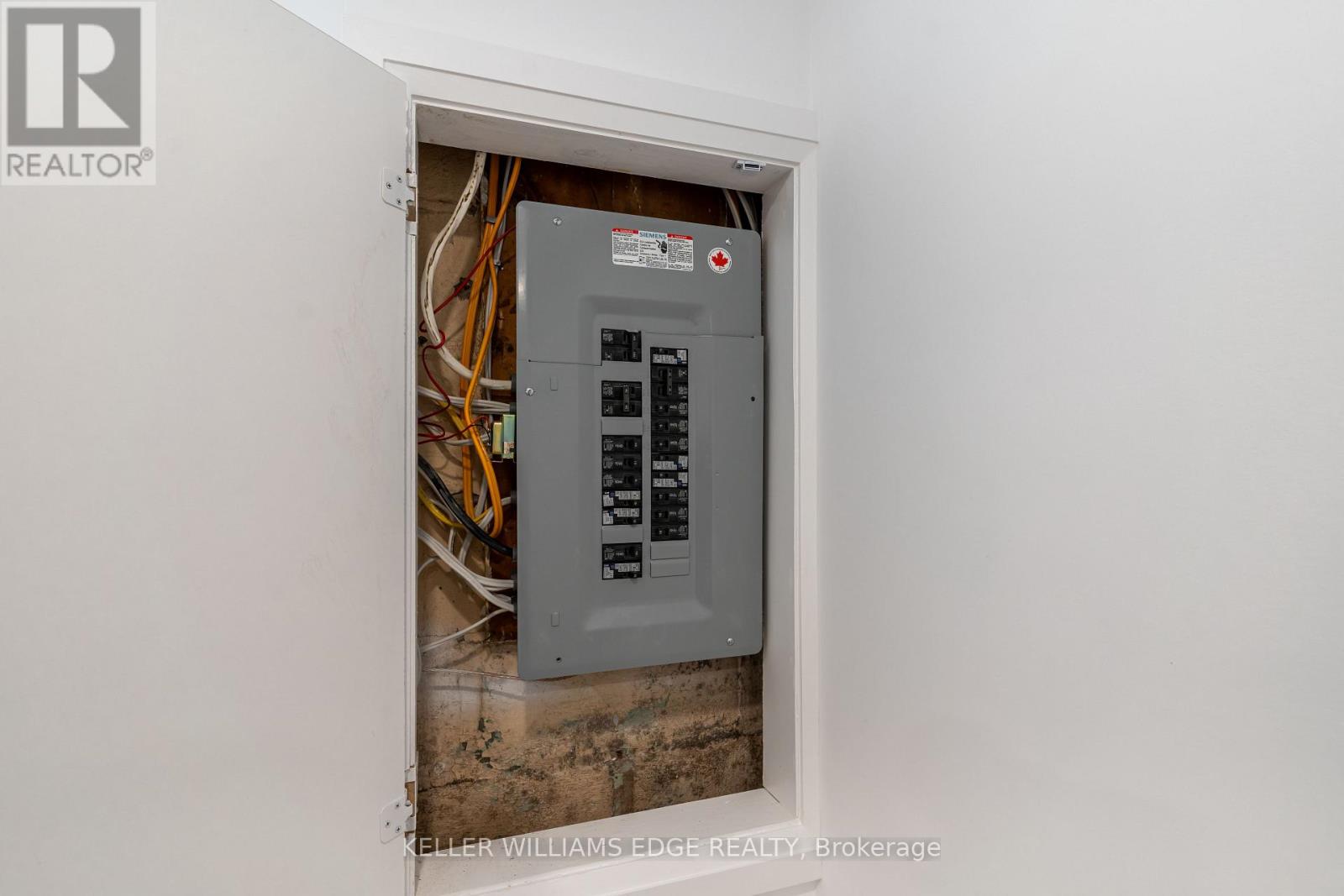 367 Hillside Avenue, Hamilton, Ontario  L8K 3L6 - Photo 33 - X12781234