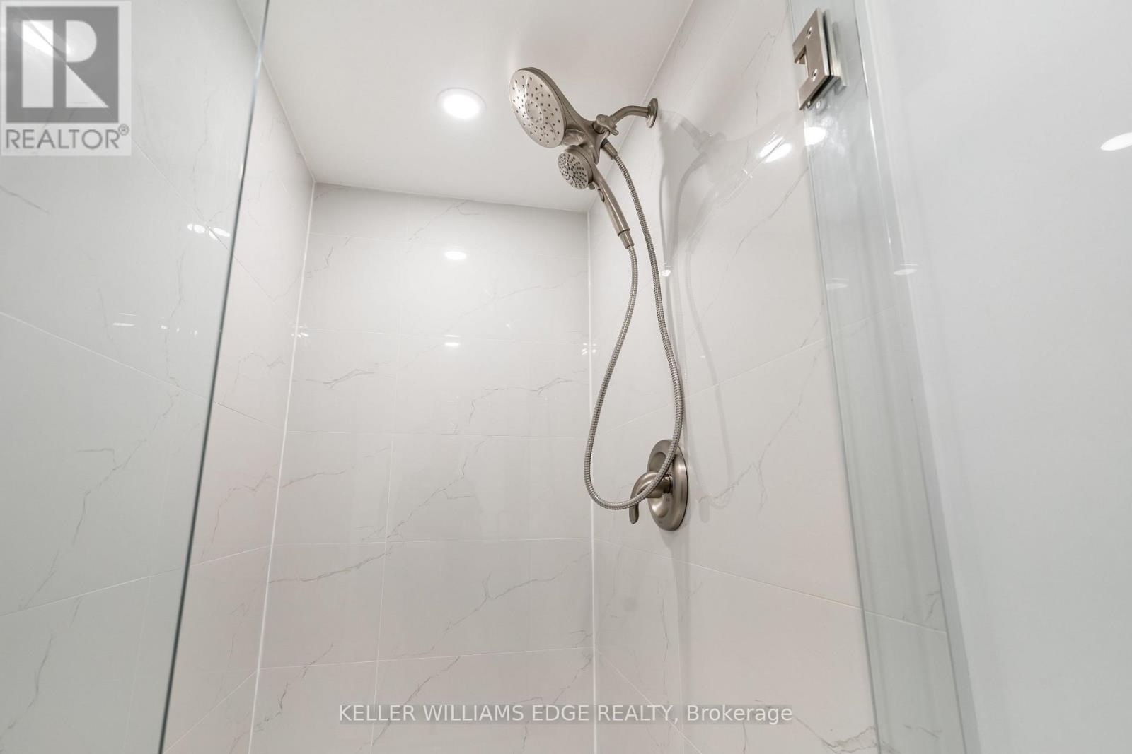 367 Hillside Avenue, Hamilton, Ontario  L8K 3L6 - Photo 32 - X12781234