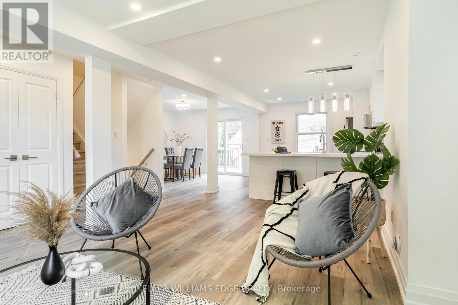 367 Hillside Avenue, Hamilton, Ontario  L8K 3L6 - Photo 6 - X12781234