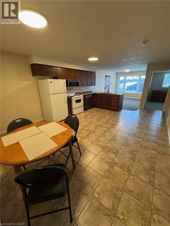 103 Courtland Avenue E, Kitchener, Ontario  N2G 2T9 - Photo 4 - 40804430