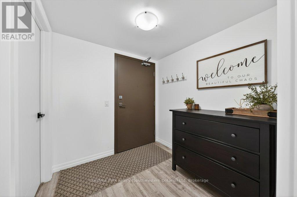 401 - 108 Summit Ridge Drive, Guelph (Grange Road), Ontario  N1G 2E3 - Photo 18 - X12782250