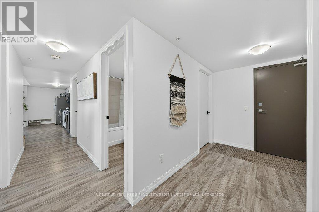 401 - 108 Summit Ridge Drive, Guelph (Grange Road), Ontario  N1G 2E3 - Photo 22 - X12782250